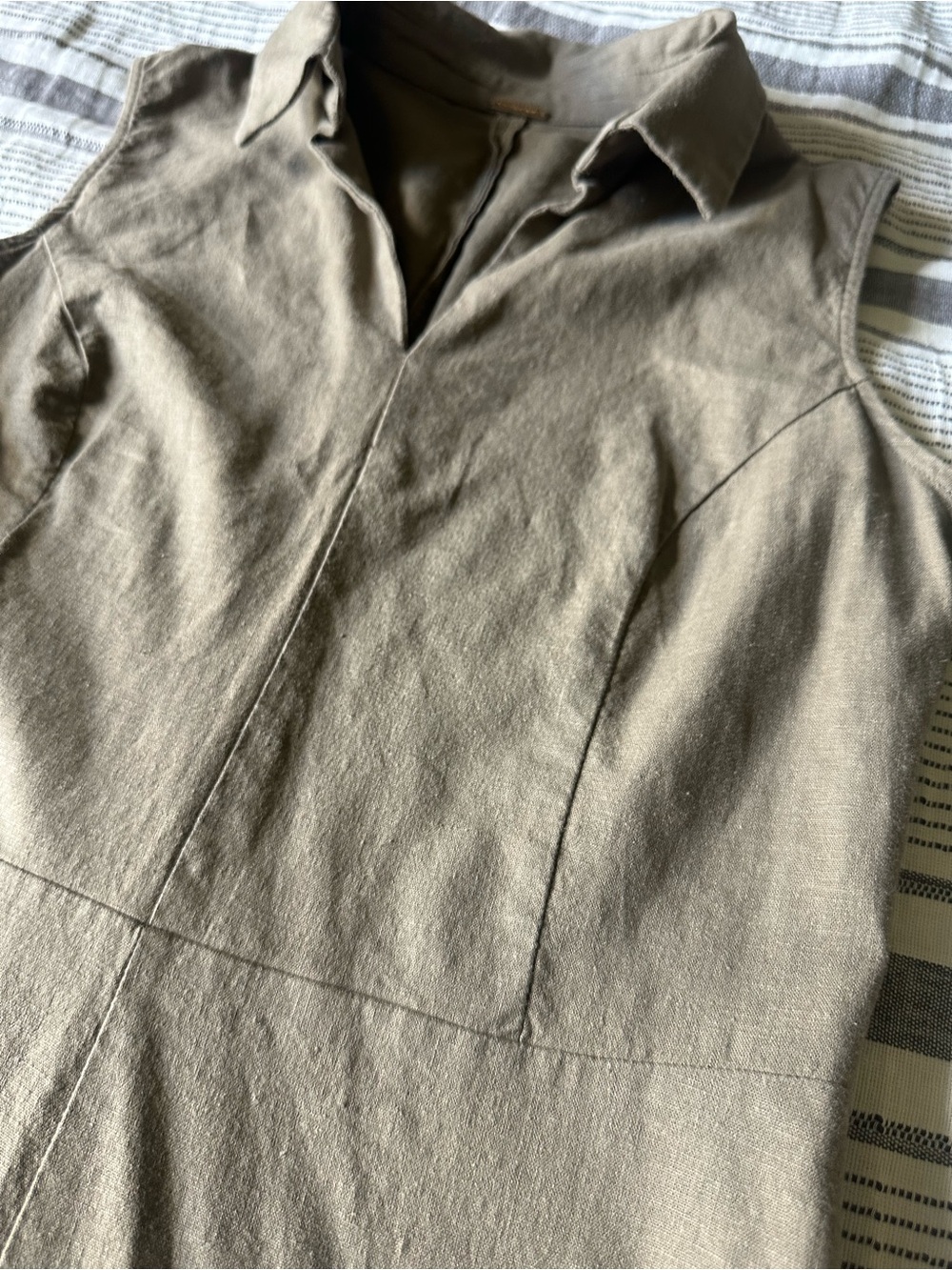 Tahari Olive Sleeveless Midi Shirt Dress - Picture 9 of 11